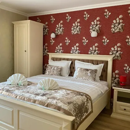 Royal Konukevi 3*
